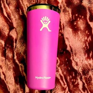 Hydro flask 22 oz insulated mug